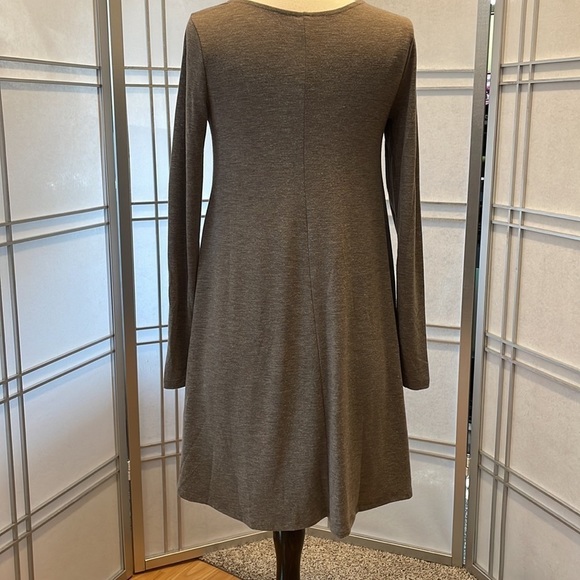 *Old Navy Dark Taupe, Long Sleeved Dress (XS) - Picture 2 of 4